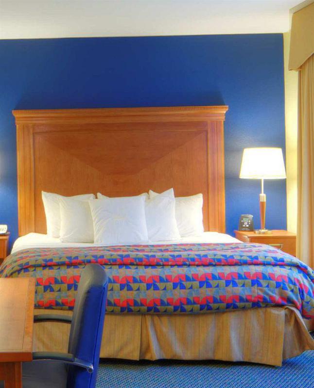 Homewood Suites By Hilton Portsmouth Rom bilde