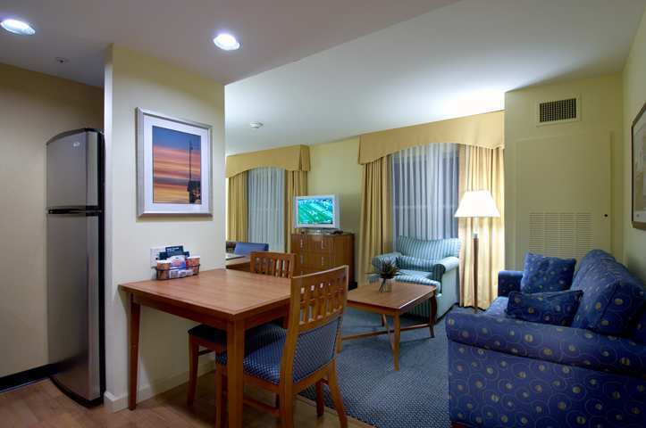 Homewood Suites By Hilton Portsmouth Rom bilde